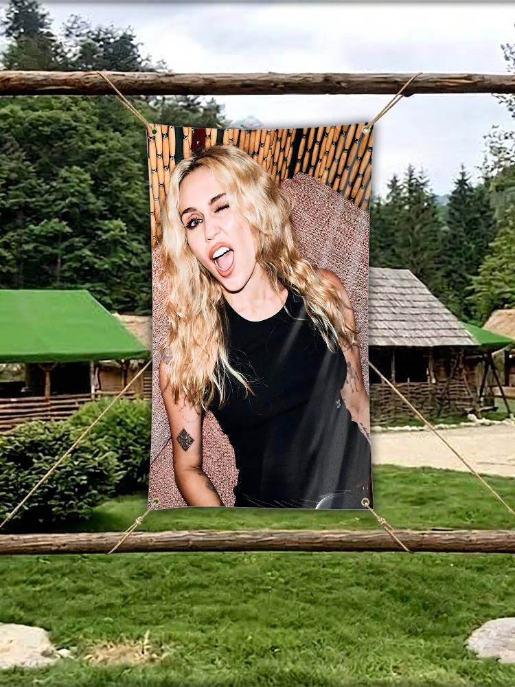 Party in the USA M-Miley Cyru  - Outdoor Camping Usa 评论和价格